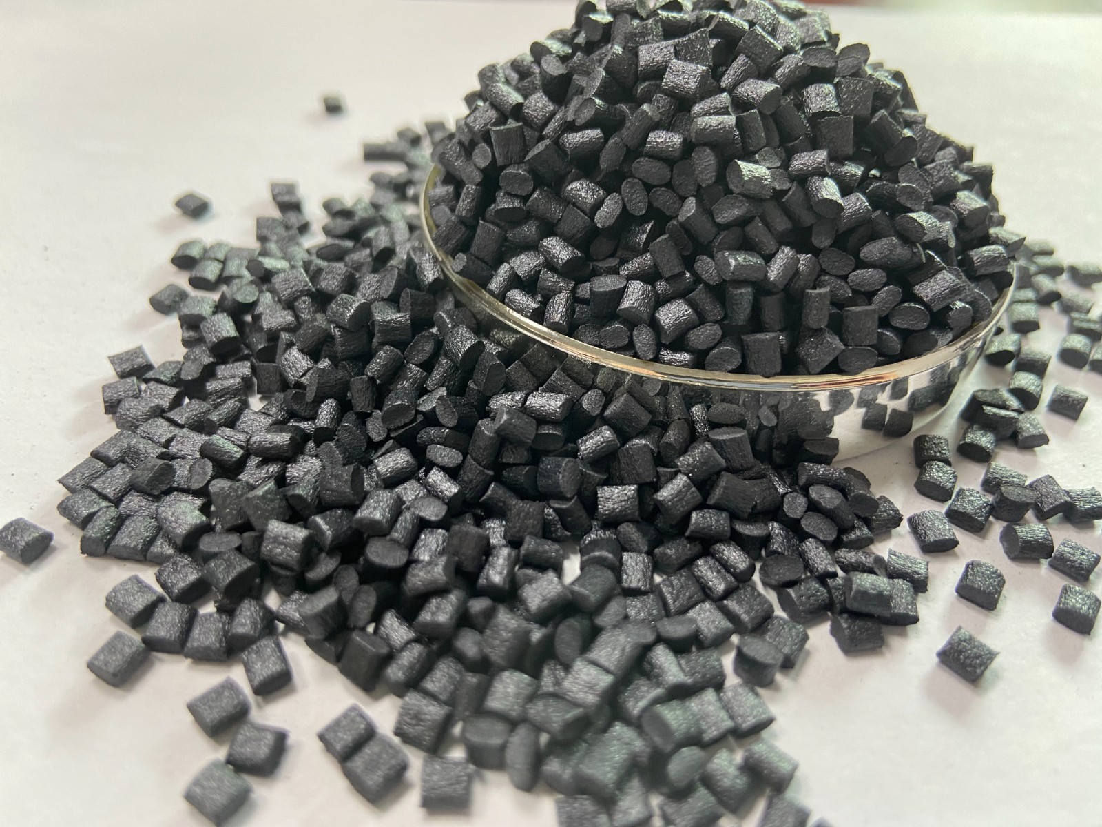 PPS玻纖增強塑料特性與應用分析